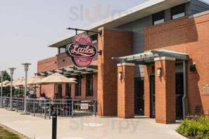 Lazlo's Brewery Grill Omaha outside