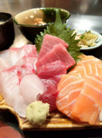 Sushimoto Japanisches Spezialitätenrestaurant Gmbh food