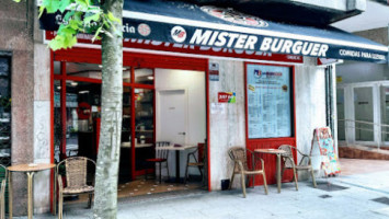 Mister Burger inside