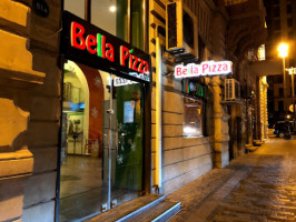 Bella Pizza outside