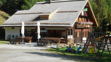 Alpengasthof Geigerhütte inside