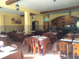 Taverna inside