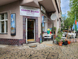 Voson Bilash outside