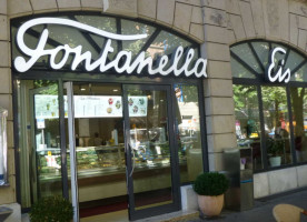 Eis Fontanella outside