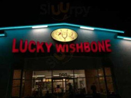 Lucky Wishbone inside