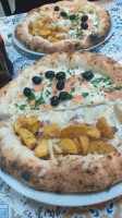 L'oro Di Napoli food