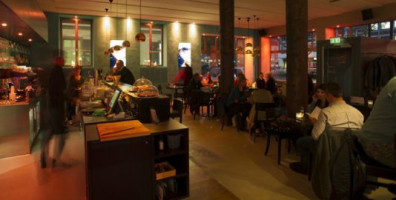 News Cafe Und Musikbar food