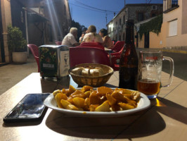 Cafeteria Juan Luis Pioz outside