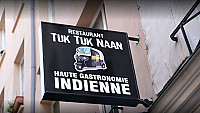 Tuk Tuk Naan outside