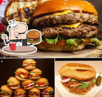 Niccos Hamburguesas Y Tortas food