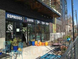 Echo Coffee Shop outside