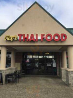Ploy's Thai Food food