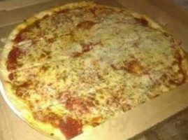 Bartoli's Pizzeria food