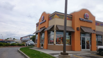 Taco Bell outside