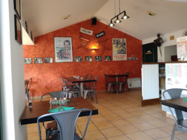 Pizzeria Cinecitta Sarl food