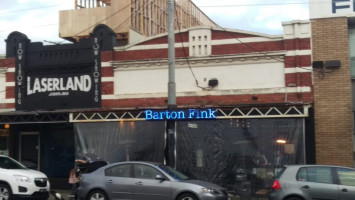 Barton Fink outside