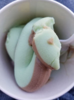 Yogofina Frozen Yogurt inside