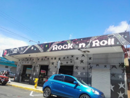 Rock 'n ' Roll Restaurant Bar And Grill outside