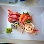 Sushi Makoto food
