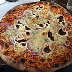 Pizzeria B30 food