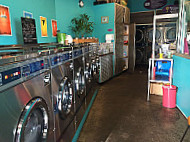 Machine Laundry Cafe inside