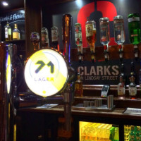 Clarks On Lindsay Street food