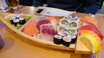 Sushi fuji food