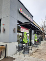 Menchie's Frozen Yogurt outside