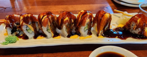 Happy Sushi Robata inside