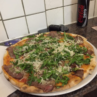 Pizzeria Pizza-Pazza food