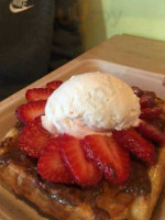 Waffle Love food