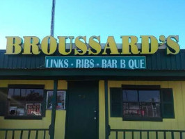 Broussard's Links Plus Ribs food