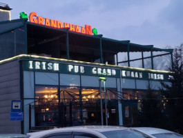 Grand Khaan Irish Pub outside