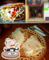 Taqueria El Tecuani food