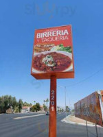 Los Arcos Birrieria And Taqueria food