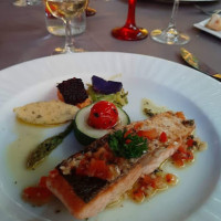 Le Clos Saint Thomas food