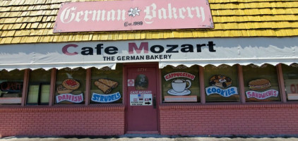 Cafe Mozart German Bakery food