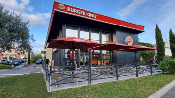 Burger king outside