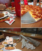 Peter Piper Pizza food