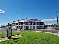 Post Office Hotel outside