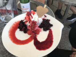 Eiscafe Dolomiti food