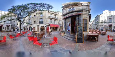 Le Bouchon St Roch outside