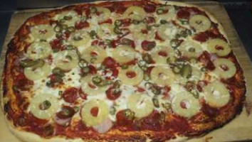 Humberto's Pizzeria food