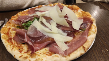 Pizza Del Teatro food