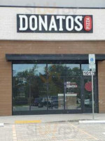 Donatos Pizza outside