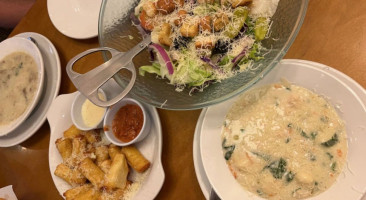 Olive Garden food