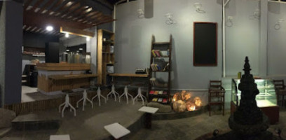 Steamer Coffee Shop inside