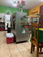 Cafe Heladeria Mundial inside