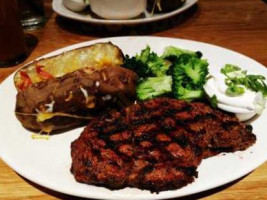 BJ's Brewhouse food