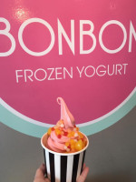 Bonbon Frozen Yogurt food